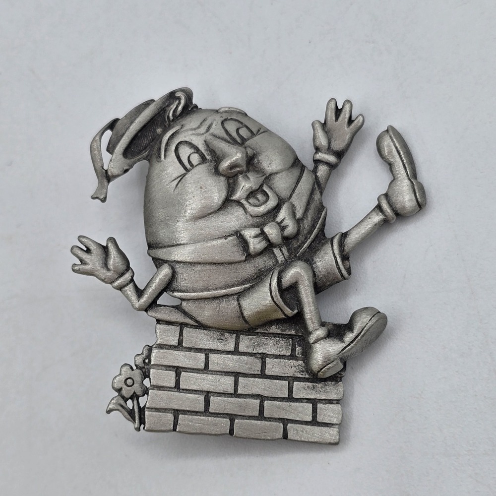"JJ" Jonette Jewelry Pewter Humpty Dumpty on Wall Pin Brooch Vtg